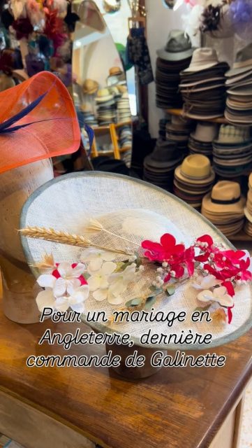 Faites comme ma cliente qui a un mariage chapeauté en Angleterre, venez avec votre robe, on fait des essayages, on regarde les matières, les accessoires, les couleurs, et voilà.
La modiste Galinette vous reçoit 13 place Gambetta à Pézenas 0467907000. Tous les jours pendant les vacances scolaires.
#pezenas #chapeaumariage #creationfrançaise #modiste #beziers