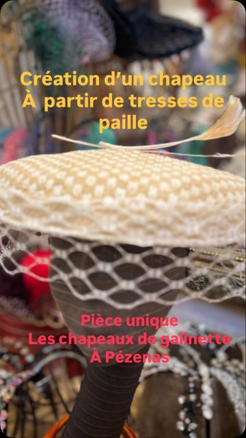 Création à partir de tresses bicolores, avec du temps et de la patience on obtient un beau chapeau original.
Réalisation faite avec ma stagiaire, merci pour sa patience et son envie d’apprendre.
#pezenas #chapeau #modiste #montpellier #beziers